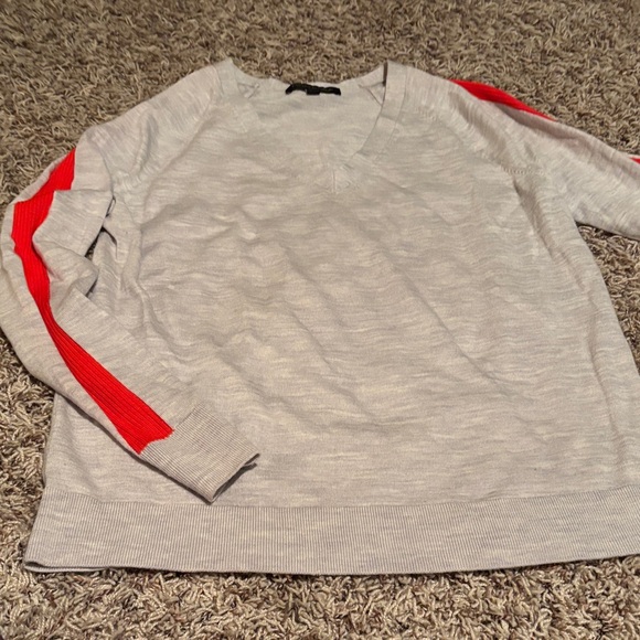 Banana Republic Sweaters - Banana Republic Light Gray V-Neck Sweater with Red Stripes